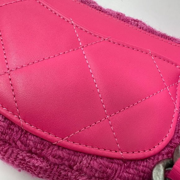 CHANEL 2020 Pink Tweed & Lambskin Leather Chanel 19 Belt Bag Tri-Color HW - Picture 12 of 13